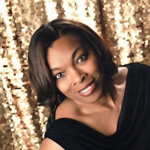 Meet your Posher, Cassandra